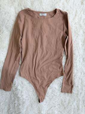 Babaton Contour Crew Neck Long Sleeve Bodysuit